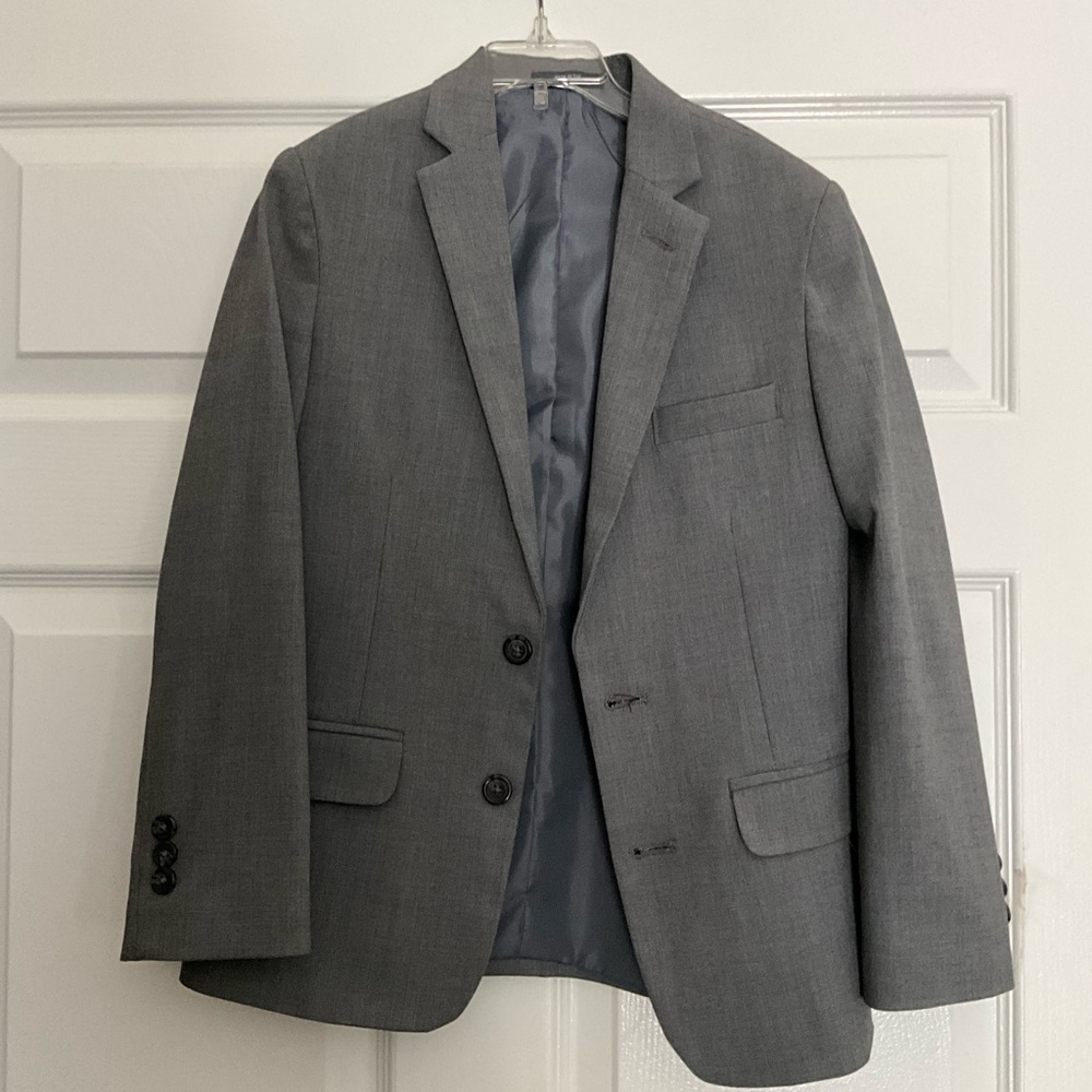 Chaps 4-piece complete boys suit. Matching slacks, and blazer, shirt and tie.